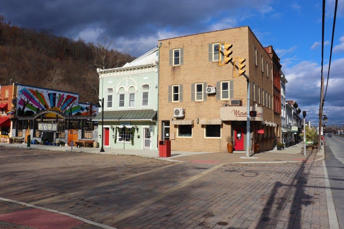 Spring in Berkeley Springs: What to Expect for Your Trip Featured Image